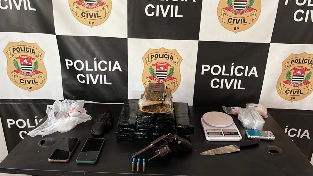 Polícia prende homem suspeito de tráfico de drogas (Polícia Civil/ Divulgação)