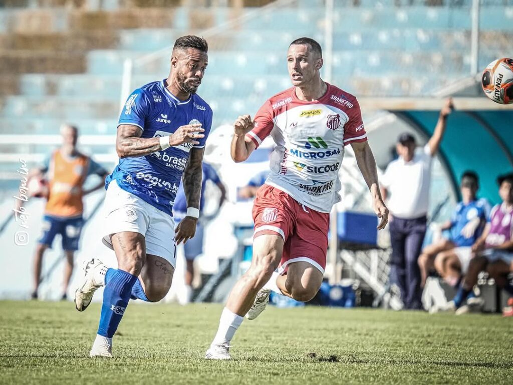 São Bento perdeu para o Capivariano por 5 a 0 na Série A2 do Campeonato Paulista (Foto: Neto Bonvino)