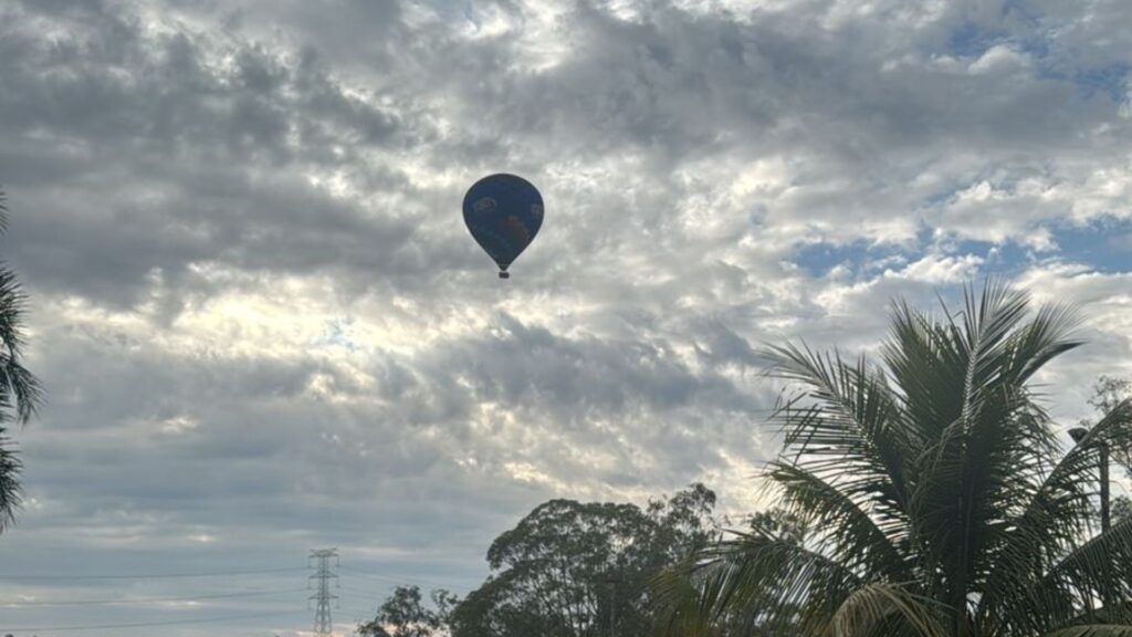 Balão faz pouso de segurança em Sorocaba (Reprodução/Cruzeiro do Sul)