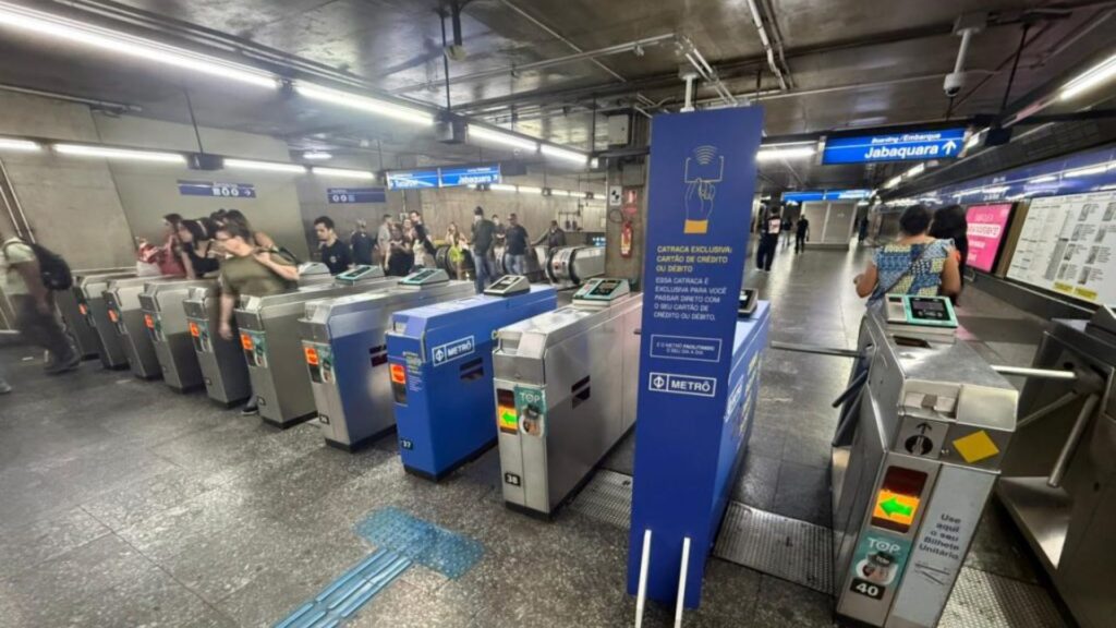 Pagamento por aproximação passa a ser aceito em todas as estações do Metrô (SSP/ Divulgação)