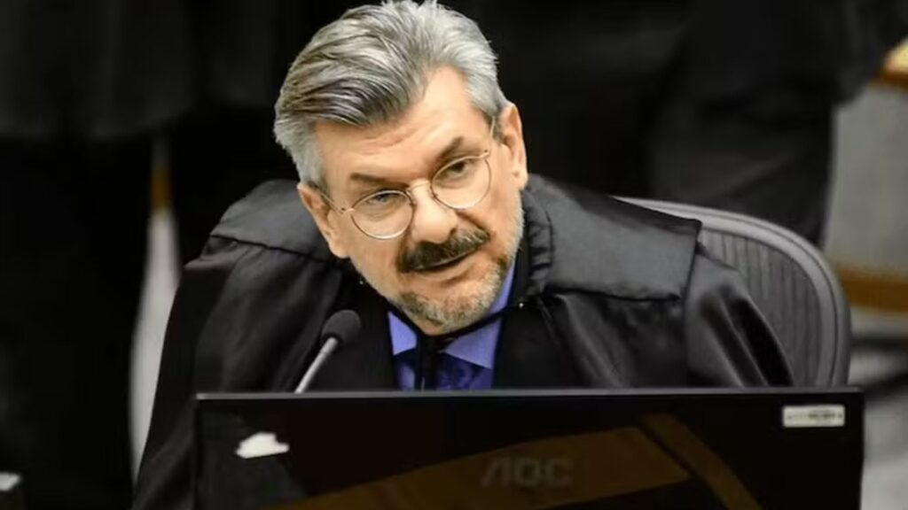 Ministro Marco Buzzi