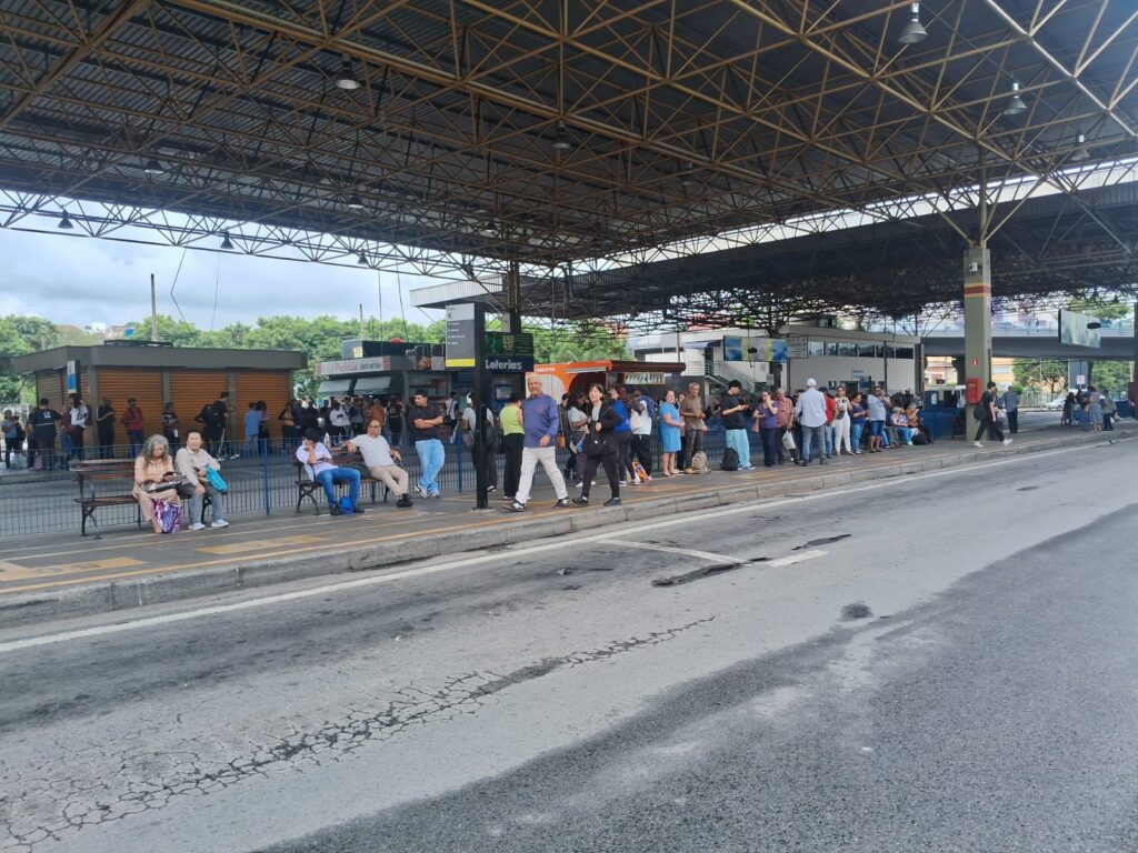 Após 48h, motoristas fazem nova paralisação dos ônibus em Sorocaba