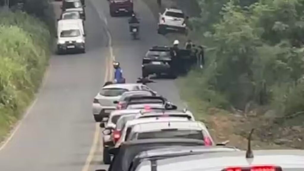 Motociclista de 20 anos morre após colisão frontal com carro em estrada vicinal