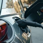 Veículos elétricos ou híbridos precisam de pneus diferentes (Foto: Pexels)