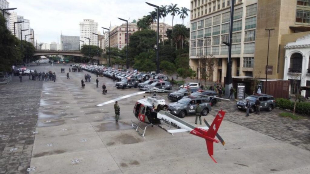 Polícia Militar realiza mega operação para combater roubos "quebra-vidros" e tráfico na capital paulista