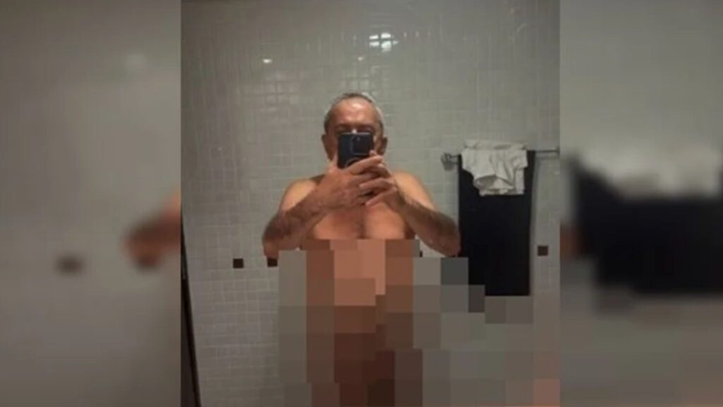Ex-deputado posta foto nu nas redes sociais por engano