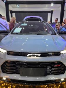 Chevrolet lança novo Sonic 2027 em evento em Sorocaba