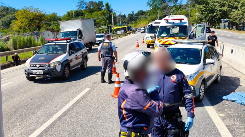 Homem morre atropelado após tentar pegar boné na Raposo Tavares, em Sorocaba
