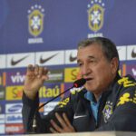 Técnico do tetra, Carlos Alberto Parreira é internado no Rio (Foto:omaz Silva/Agência Brasil)
