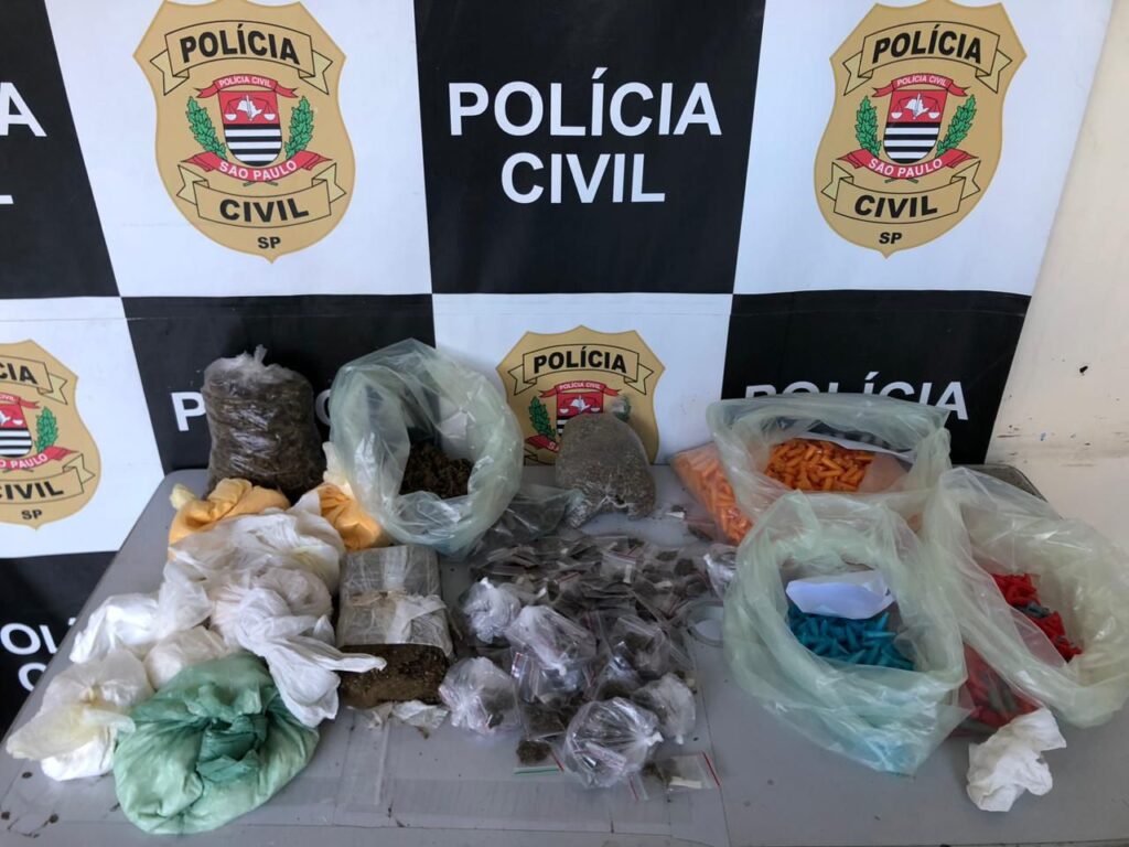 Polícia Civil prende sete pessoas com mais de dois quilos de crack em Salto