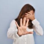Violência sexual contra meninas de 10 a 14 anos representa quase metades dos casos (Foto: magnific)